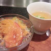 ステーキハウス 大和 - 大人のお子様ランチ　サラダとスープ