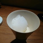 カイノヤ - ヴィシソワーズ バタージェラートと胡椒の泡