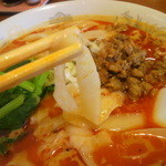 坦々刀削麺の麺