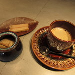 Erre - 「再会」コーヒー オーガニック コロムビア豆（フルシティロースト）、小菓子・レモンピューレ等を使ったサブレ