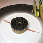 Restaurant Joël Robuchon - 取り替えてもらった後の　「キャビア・インペリアル」下はサーモンのタルタルでとても美味しかった