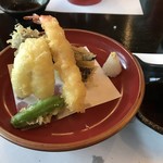 こだわりの廻転寿司 金沢まいもん寿司 - 天ぷら盛り合わせ