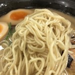 豚骨らーめん 春一番 - 麺アップ♪