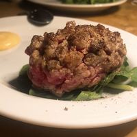 カルネジーオ イースト - 
