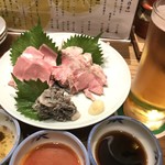 坐もつ焼き いしん 新宿大ガード店 - 