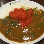 カレーハウス ＣｏＣｏ壱番屋 - ほうれん草のカレーとまとのトッピング