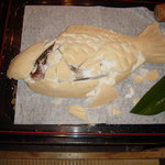 松葉 - 鯛の塩釜焼き（トンカチ使用後）