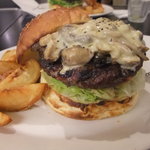 エーエス クラシックス ダイナー - 9月:ソテードマッシュルーム＆スペシャルパティバーガー