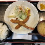 柚ず - ジャンボ海老フライ定食♪ 850円
            (ご飯大盛無料)