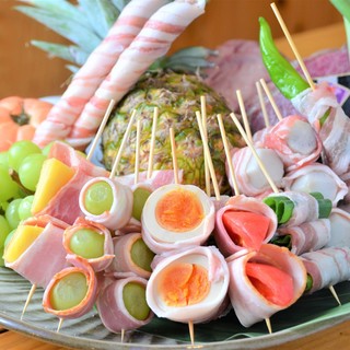 Genya's specialty ``Yakitori'' is also very popular with children.