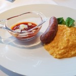 ホテルグランバッハ熱海クレッシェンド - スクランブルエッグとジビエソーセージ