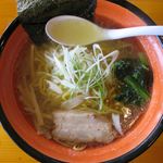 麺’s キッチン 天下無双 - 名古屋コーチン鶏しおのアップ