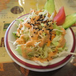 ケララバワン - 平日サラダには　黒胡麻がかけてある