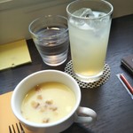 カフェ イースト4 - 