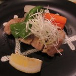 くつろぎの宿 てつ家 - [1日目夕食強肴]鶏もも肉の島塩焼き柚子こしょう風味