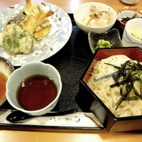 日本料理 空海 別亭 - 冷しうどんと天ぷらランチ（限定20食)です
