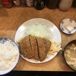 とん金 - 特上ロースかつ定食