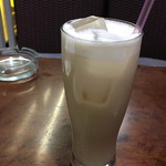 大衆食堂シックダール - デーツのラッシー