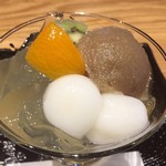 桜井甘精堂 茶菓 幾右衛門 - 栗あんみつです。美味しいです。