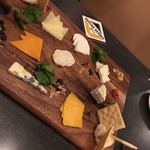 CHEESE SQUARE - 8種のチーズ盛合せ１５００円