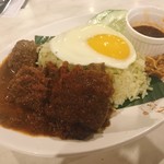 Lucy's Kitchen - 料理写真:ナシ・レマク