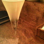 スプマンテはちょっと甘目だけどおいしい６８０円