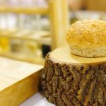 クレアバックス - 竹炭、レモン、ローズマリー、トリュフオイル、 （試験管入り）パンと一緒に。