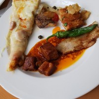 カフェトスカ - ピザ、お肉やら