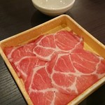 Shabu you - またまた強制的に配膳される三元豚ロース肉です‼️(ФωФ)