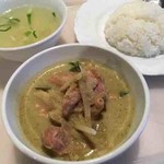 タイ料理 クルア チャオ プラ ヤー - グリーンカレー