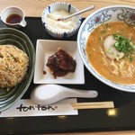 TON TON - Bランチ（ラーメン→四川風ごま麺変更）