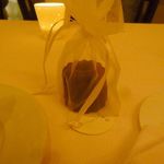 Daniel - お土産のカヌレ