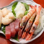 鉄板Bar ブルク - お刺身盛り合わせ