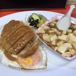 Shimmikunihanten - トンカツに目玉焼き、麻婆豆腐