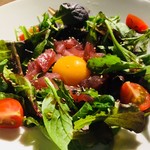 Kaisenitariambaruruchiano - マグロ・サーモンのユッケ風サラダ仕立て