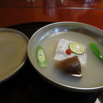 虎屋 壺中庵 - アワビ真丈