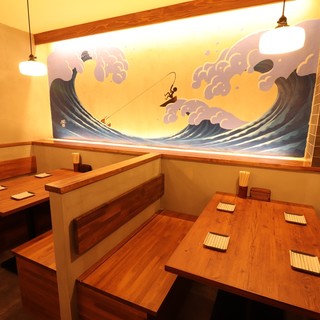 あたたかな雰囲気の店内で、自慢のお料理をお楽しみください