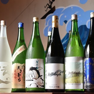 利き酒師が厳選する地酒など、お飲み物も豊富な品揃え
