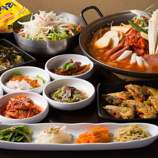 韓国料理を心ゆくまでご堪能◎飲み放題付きコース4,000円