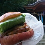 ICON - 秋限定イチヂクベーコンチーズバーガー