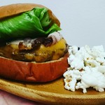 ICON - 秋限定イチヂクベーコンチーズバーガー