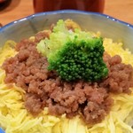 こやしき - 鶏そぼろ丼、アップ。