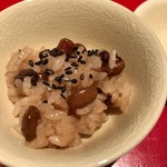 賛否両論 - カミさんが誕生日だったのでお赤飯のプレゼントにくいね！嬉しいね！