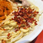 ラーメン二郎 - 粗挽き唐辛子投下～♪