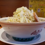 豚山 - 野菜マシだとこのくらい