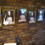 クローバーステーキハウス - 歴代シェフの顔写真が。。。