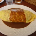 モンドール - オムライスランチ　８４０円（サラダ、ドリンク付き）