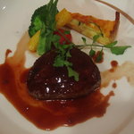 クローバーステーキハウス - ソースの照りが食欲をそそります！