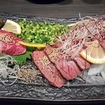 地鶏・和食 個室居酒屋 鶏彩 - 牛ざぶとんジューシーです