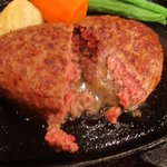 クローバーステーキハウス - 溢れ出る”肉汁”に感涙。。。